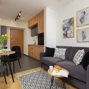 Apartament Praga Kokoryczki With Parking By Renters, Warszawa